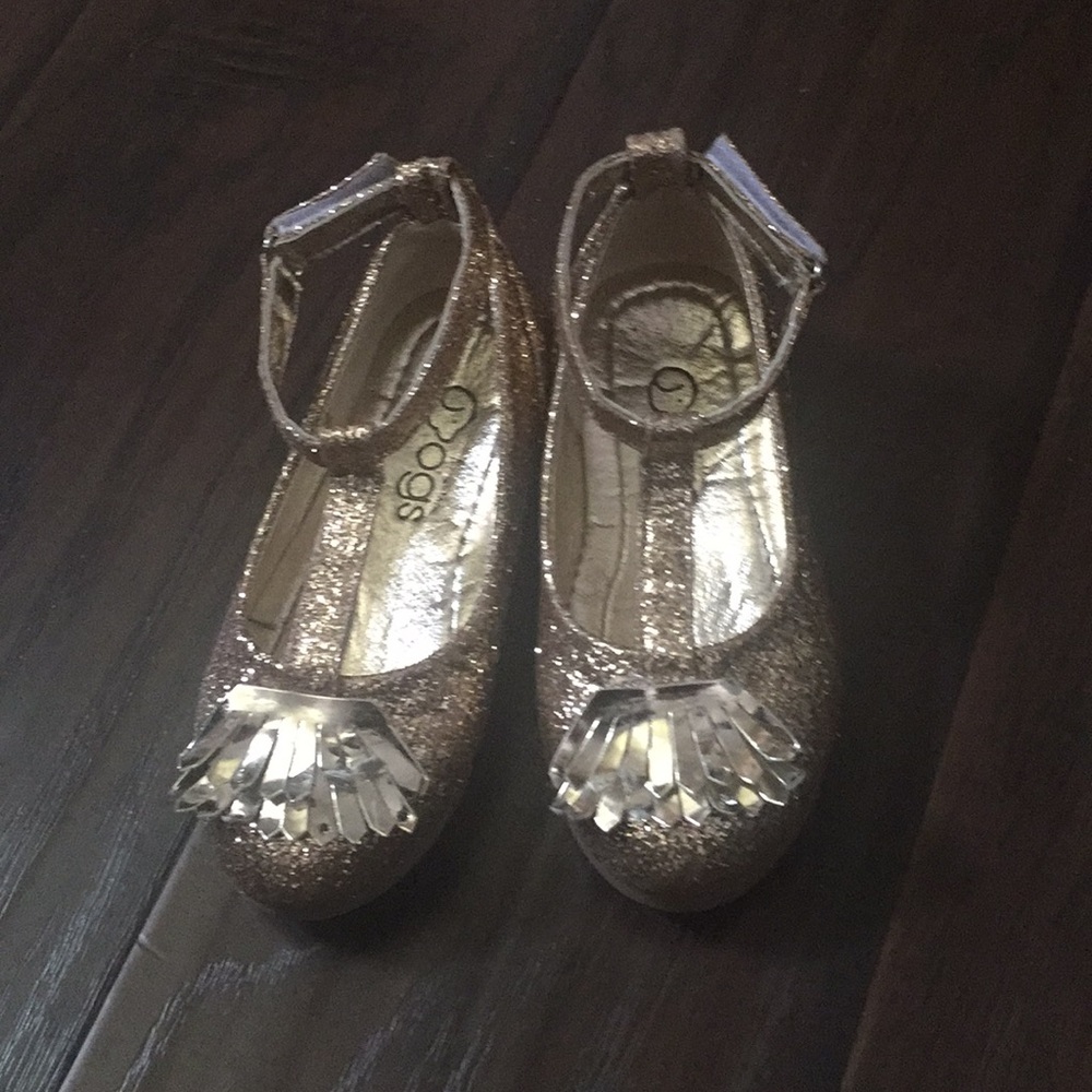 Glitter Gold Dress Shoes!!